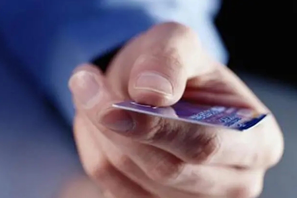 农保和社保哪个好：参保人群如何选择更合适的保障方案